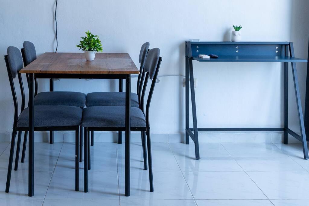 Autentico Estudio Confortable Y Centrico A/c Wifi